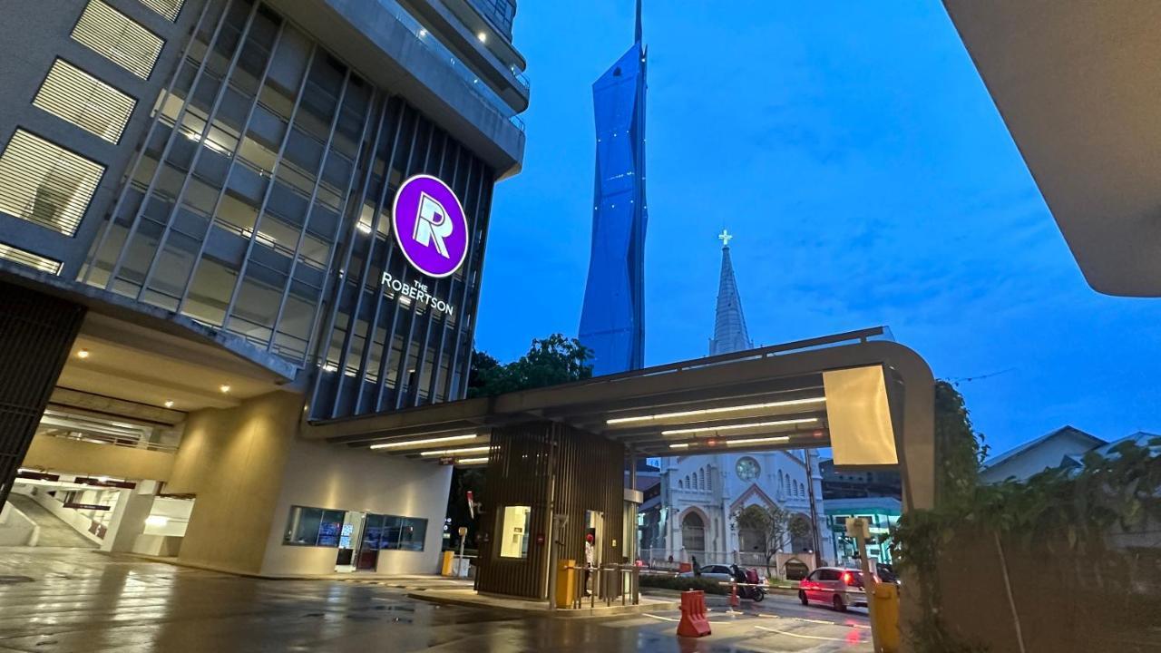 Skyline View In Bukit Bintang The Robertson 42f