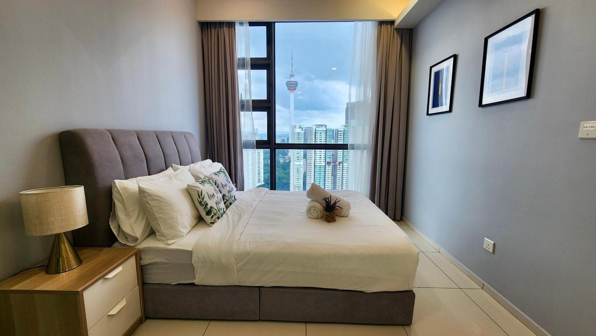 Skyline View In Bukit Bintang The Robertson 42f