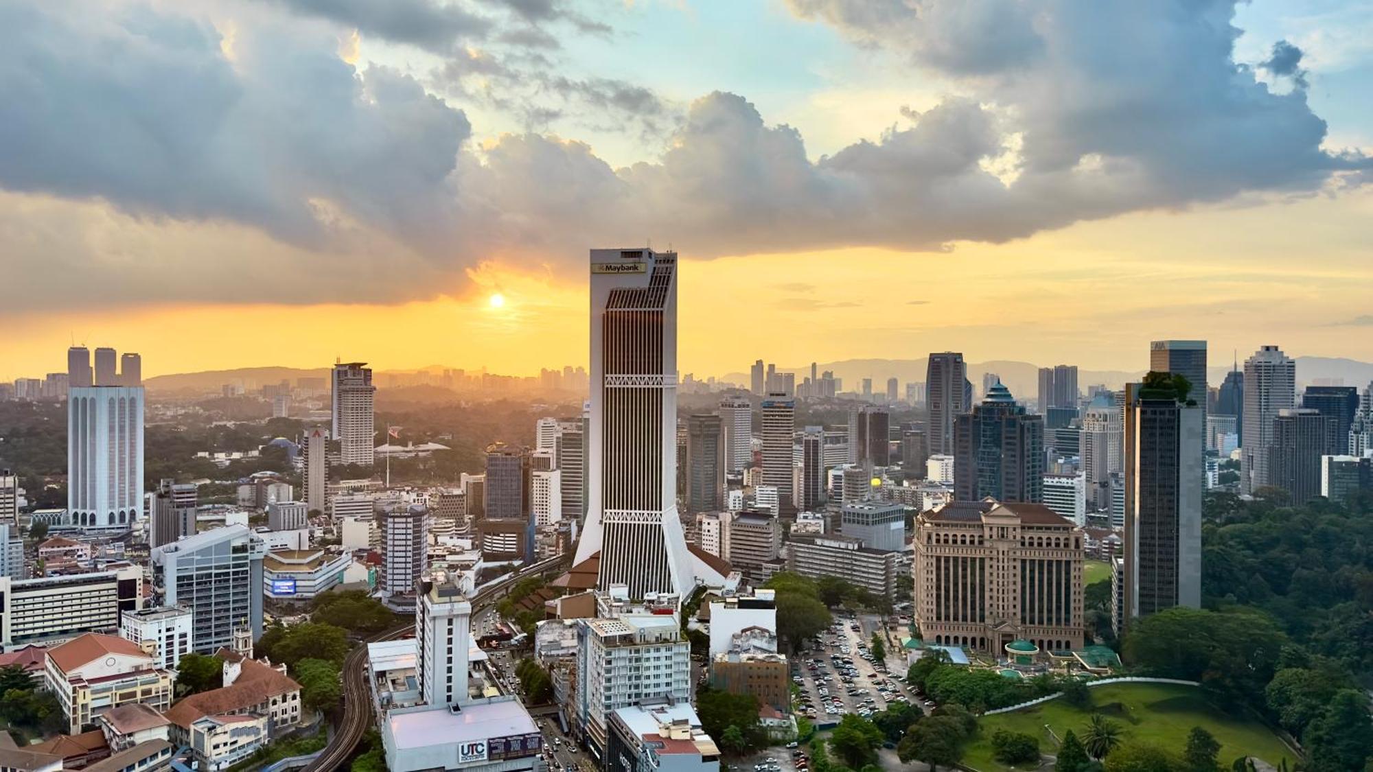 Pangsapuri Skyline View In Bukit Bintang The Robertson 42f